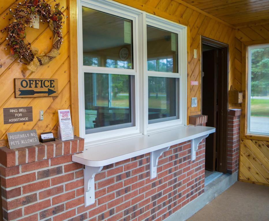 Sullivan Trail Inn & Suites Pocono Lake Εξωτερικό φωτογραφία