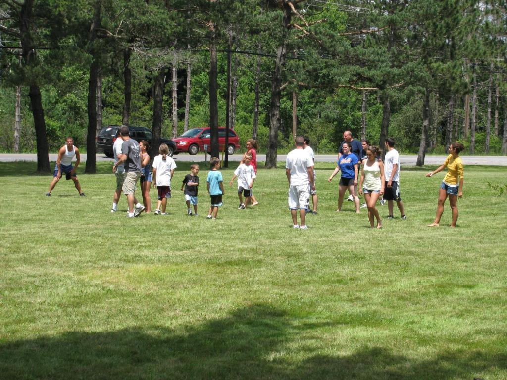 Sullivan Trail Inn & Suites Pocono Lake Εξωτερικό φωτογραφία