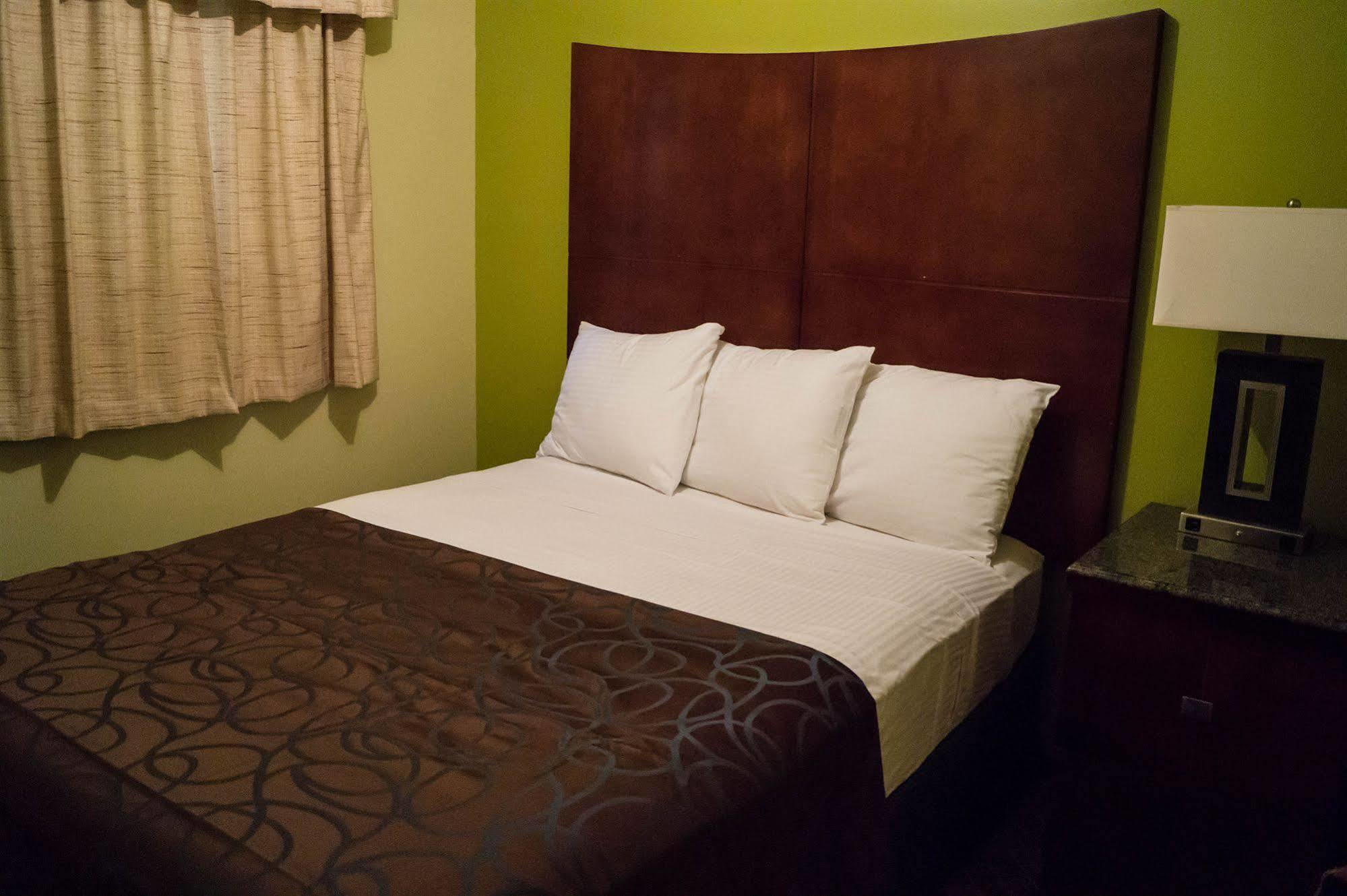Sullivan Trail Inn & Suites Pocono Lake Εξωτερικό φωτογραφία