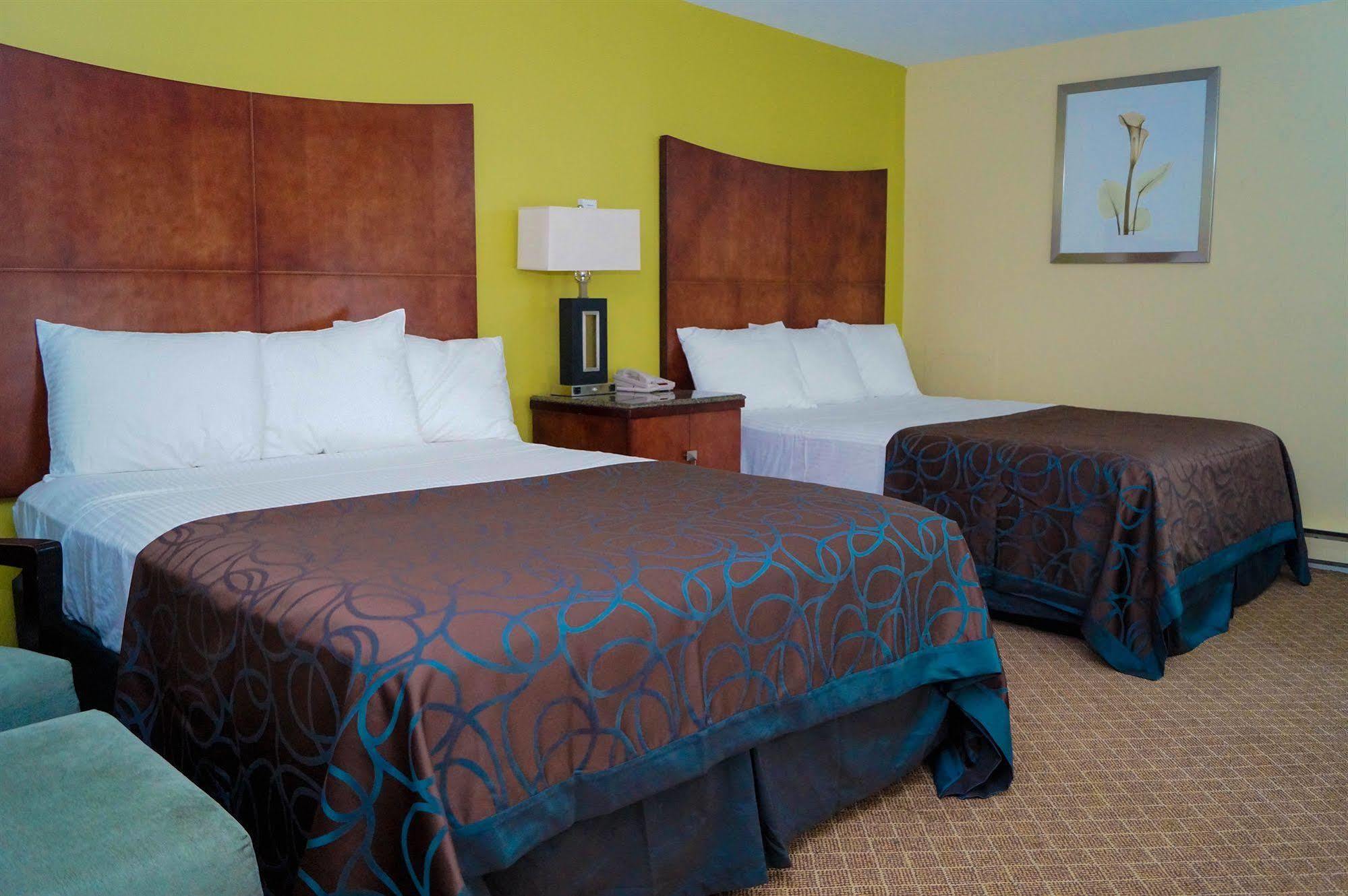 Sullivan Trail Inn & Suites Pocono Lake Εξωτερικό φωτογραφία