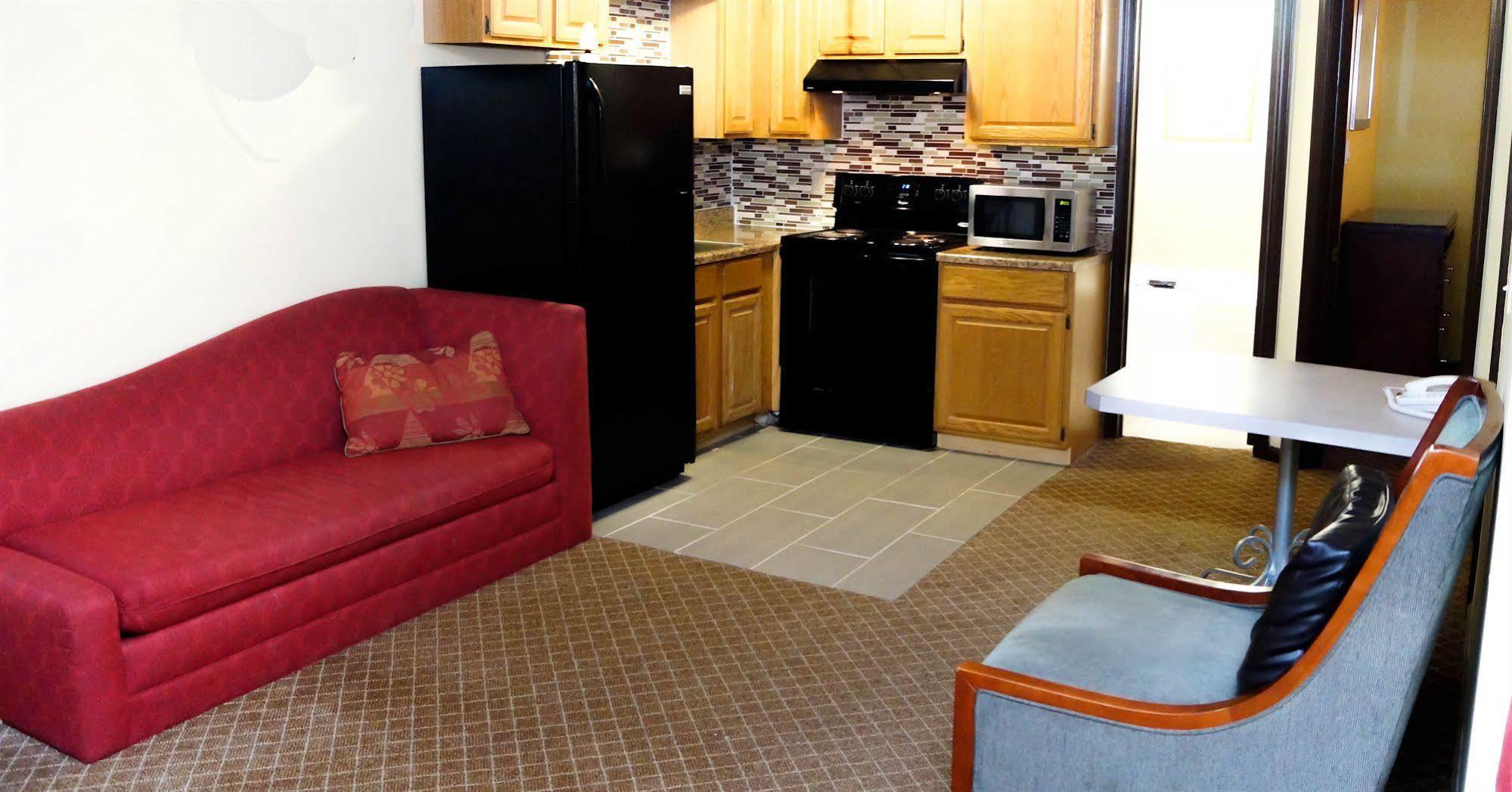 Sullivan Trail Inn & Suites Pocono Lake Εξωτερικό φωτογραφία